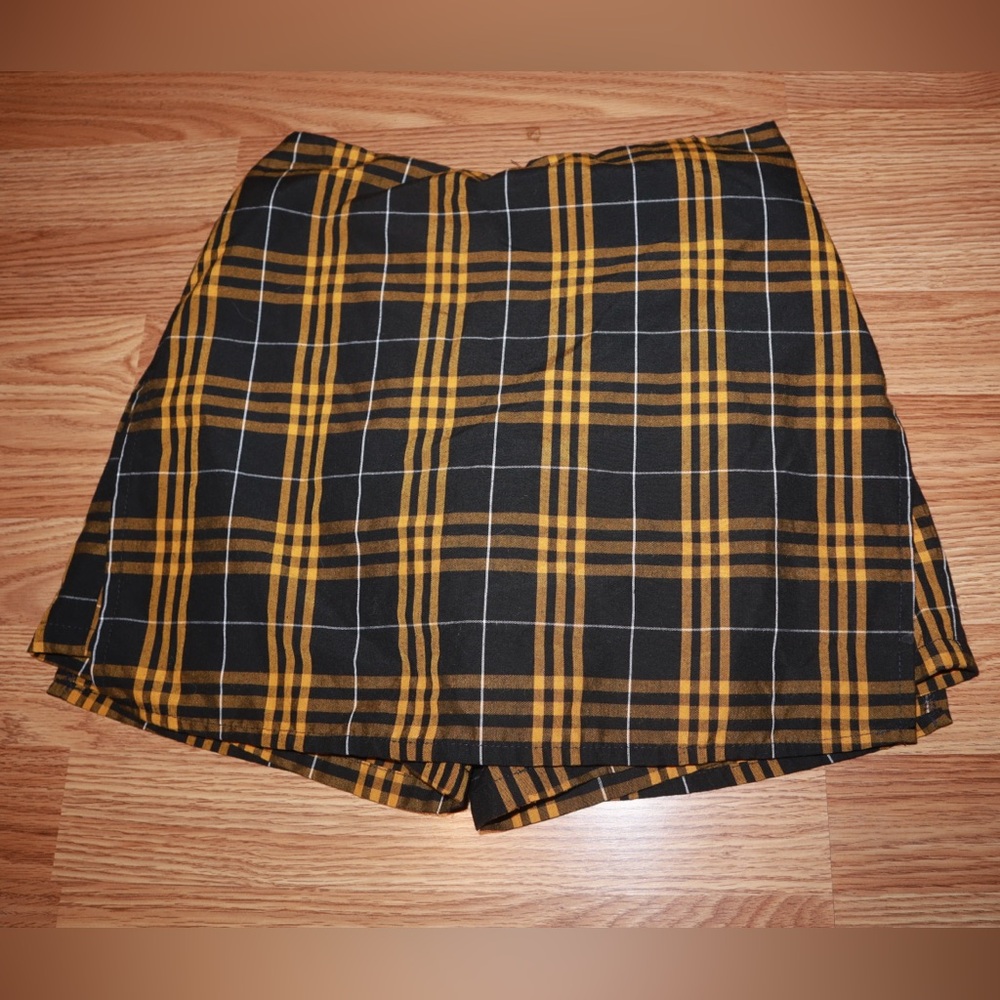 School Uniform Girls Plaid A-line Skort above the Knee SIZE JR 7 - Picture 2 of 2